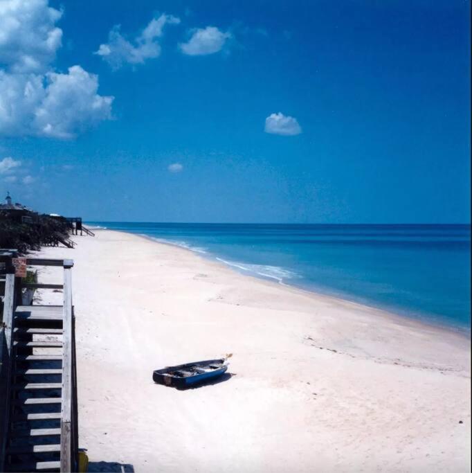 Beach Paradise Getaway - 200Ft From Beach! Sebastian Buitenkant foto